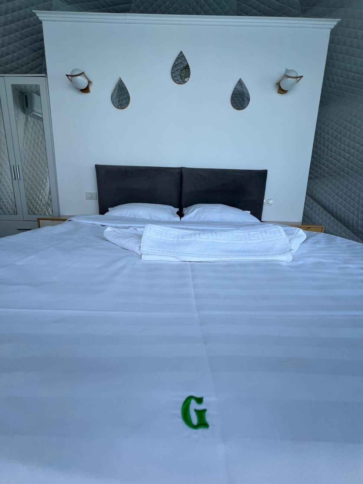 Отель Glamping By The Sea Нэводари Экстерьер фото